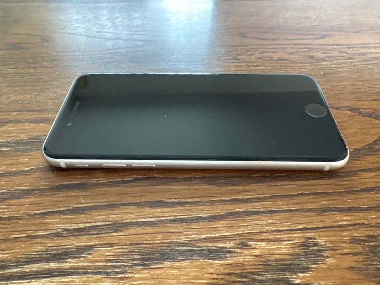 iPhone SE3（スマホ）の商品画像 - 査定依頼日：2026年3月22日 - 最高査定価格：20,000円