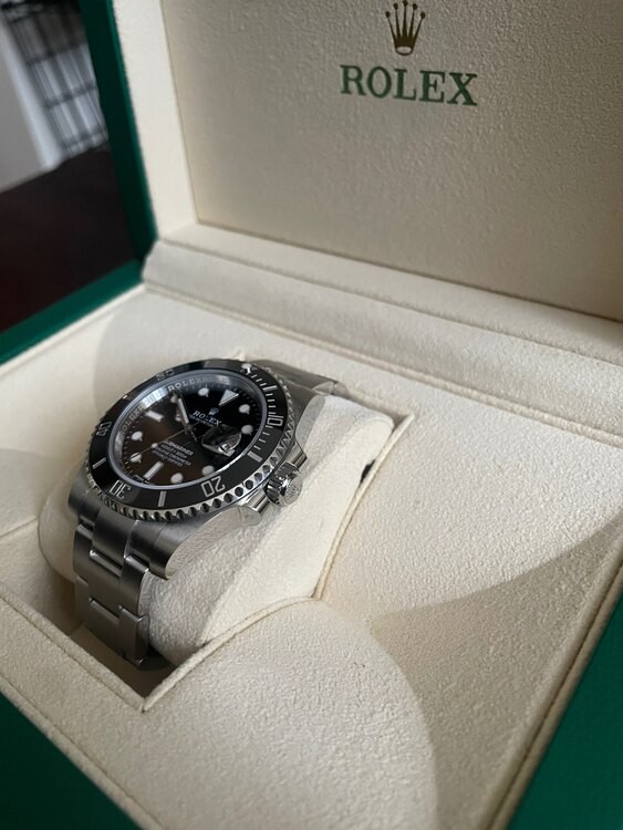 ロレックス サブマリーナー 116610L（高級時計）の商品画像 - 査定依頼日：2025年5月8日 - 最高査定価格：1,650,000円