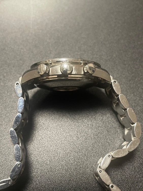 オメガ OMEGA スピードマスター デイト 自動巻き（高級時計）の商品画像 - 査定依頼日：2025年6月8日 - 最高査定価格：400,000円