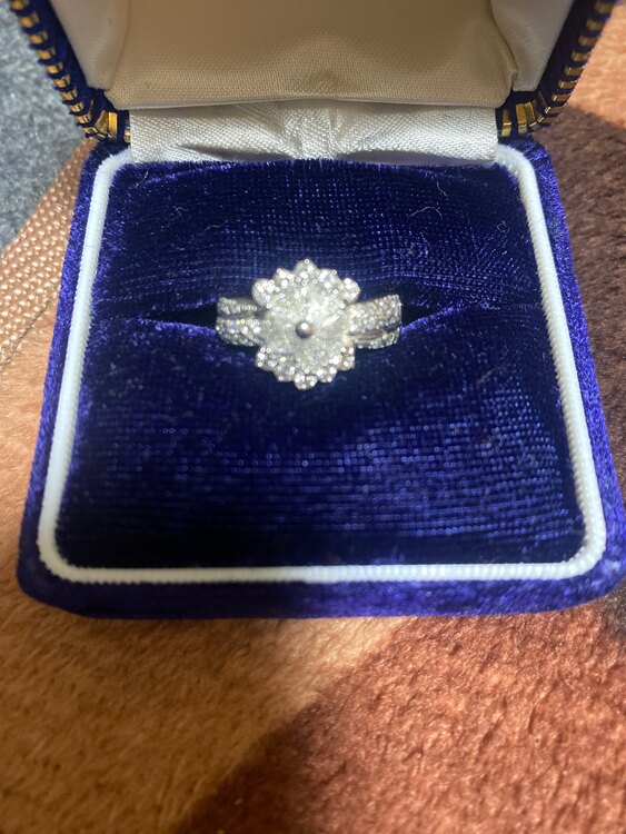 ダイヤモンドリング（金・貴金属）の商品画像 - 査定依頼日：2025年2月4日 - 最高査定価格：100,000円