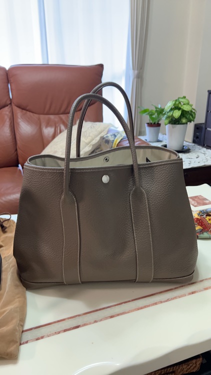 ガーデンパーティー  スティープル　ＭＭ（ブランドバッグ）の商品画像 - 査定依頼日：2025年10月9日 - 最高査定価格：280,000円