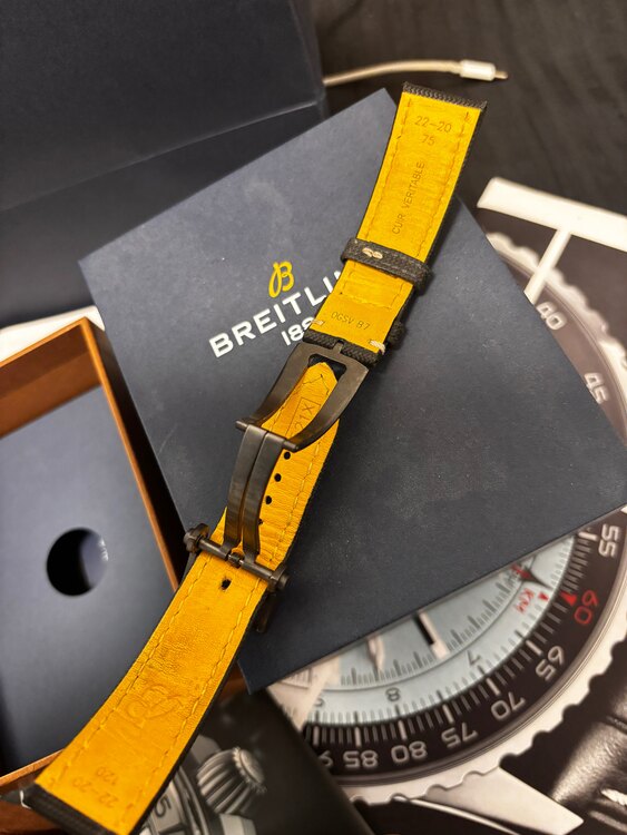 ブライトリング その他 あ（高級時計）の商品画像 - 査定依頼日：2025年3月28日 - 最高査定価格：420,000円