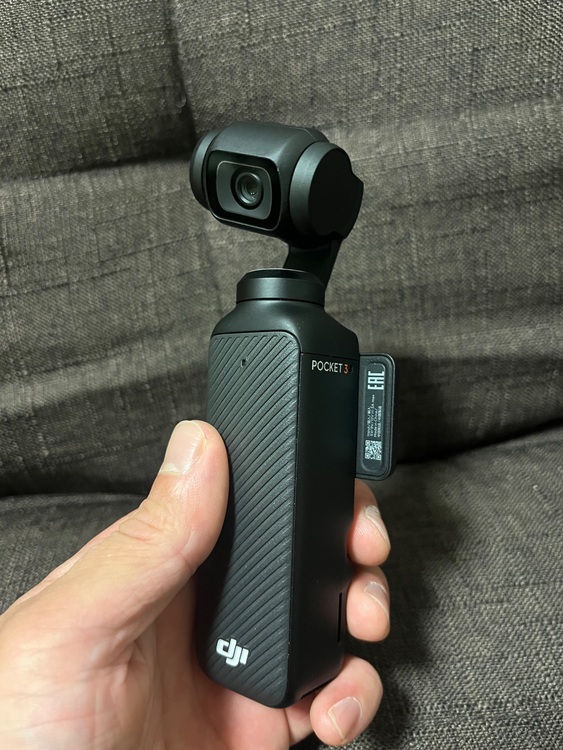 DJI osmo pocket 3 creator combo（カメラ）の商品画像 - 査定依頼日：2025年10月14日 - 最高査定価格：63,000円
