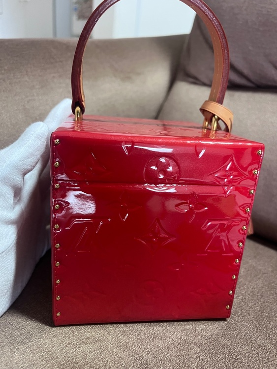 ブリーカーボックス　ショルダーバッグ（ブランドバッグ）の商品画像 - 査定依頼日：2026年4月15日 - 最高査定価格：120,000円