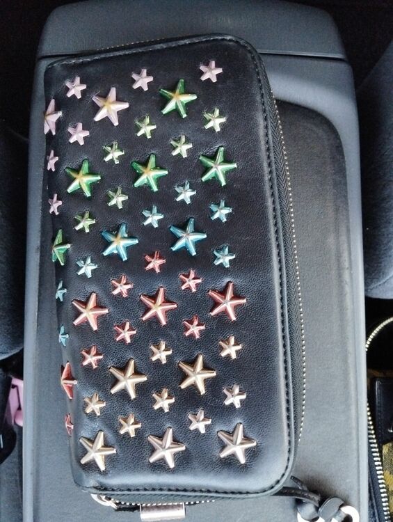 ジミーチュウ  （ブランドバッグ）の商品画像 - 査定依頼日：2025年10月17日 - 最高査定価格：3,000円