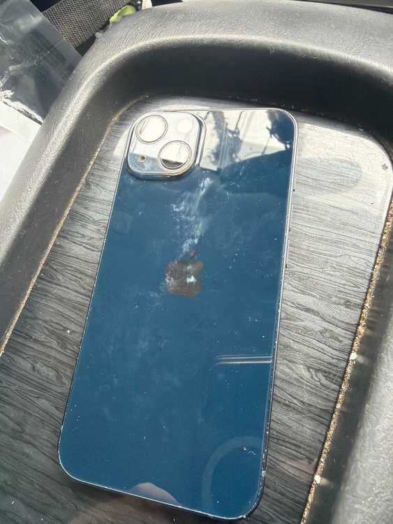 iPhone iPhone 13 128GB SIMフリー（スマホ）の商品画像 - 査定依頼日：2026年8月30日 - 最高査定価格：39,500円