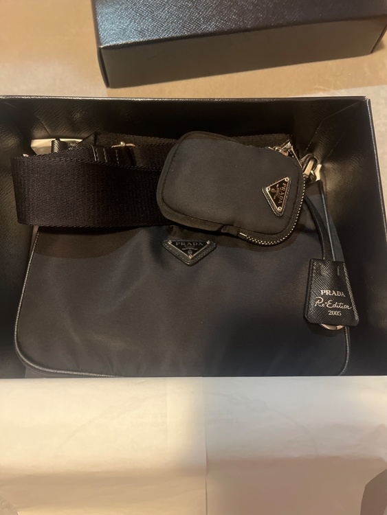 プラダ  （ブランドバッグ）の商品画像 - 査定依頼日：2025年12月13日 - 最高査定価格：180,000円