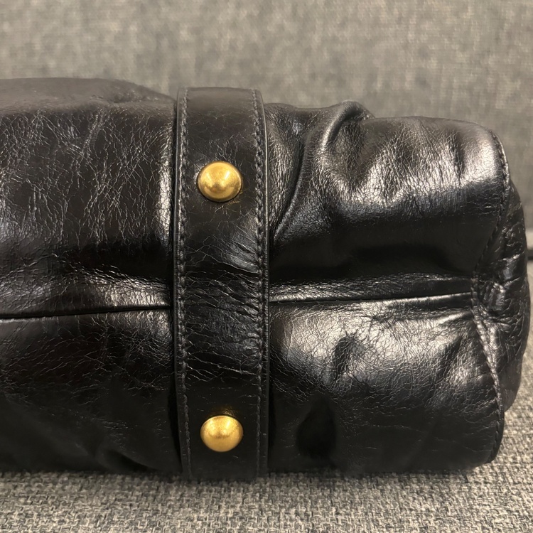 ミュウミュウ  （ブランドバッグ）の商品画像 - 査定依頼日：2025年12月17日 - 最高査定価格：35,000円