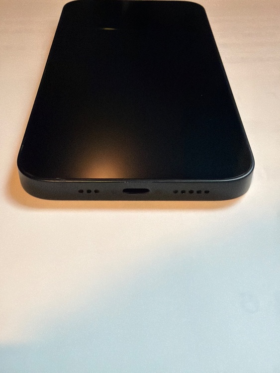 iPhone iPhone 13 128GB SIMフリー（スマホ）の商品画像 - 査定依頼日：2026年8月9日 - 最高査定価格：40,000円