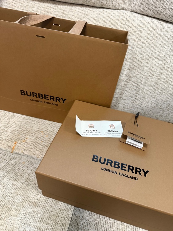 ミニポケットバッグ（ブランドバッグ）の商品画像 - 査定依頼日：2025年9月20日 - 最高査定価格：30,000円