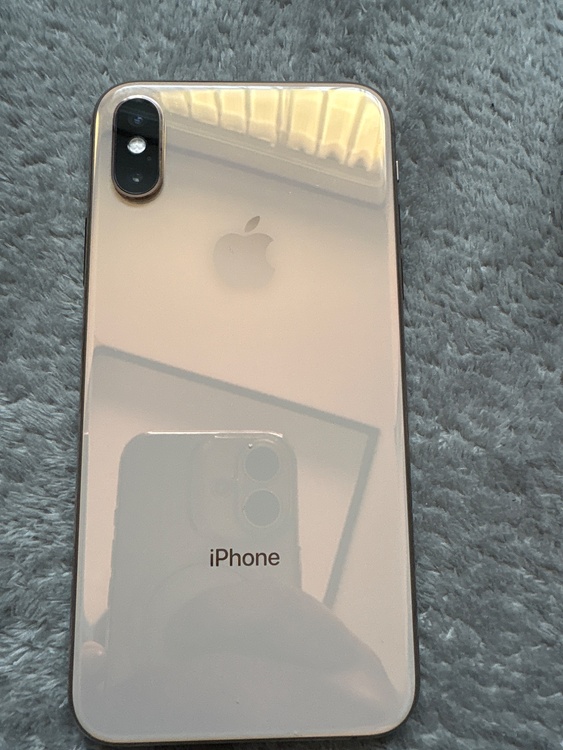 iPhoneXS 512GB SIMフリー（スマホ）の商品画像 - 査定依頼日：2026年3月14日 - 最高査定価格：17,000円