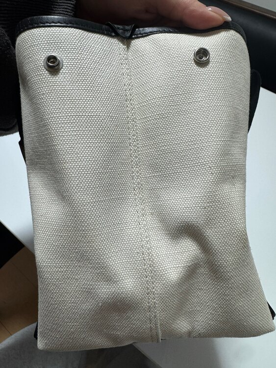 BALENCIAGA キャンバストートバッグ（ブランドバッグ）の商品画像 - 査定依頼日：2025年2月2日 - 最高査定価格：18,000円