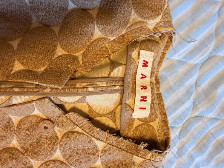 コート（古着・ファッション）の商品画像 - 査定依頼日：2025年11月17日 - 最高査定価格：5,000円