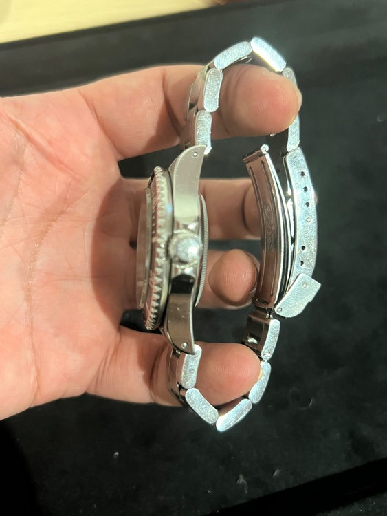 ロレックス シードゥエラー 1660（高級時計）の商品画像 - 査定依頼日：2025年12月7日 - 最高査定価格：1,550,000円