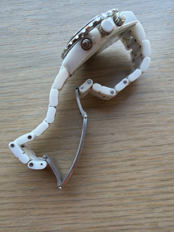 シャネル J12 （高級時計）の商品画像 - 査定依頼日：2026年2月26日 - 最高査定価格：2,000円