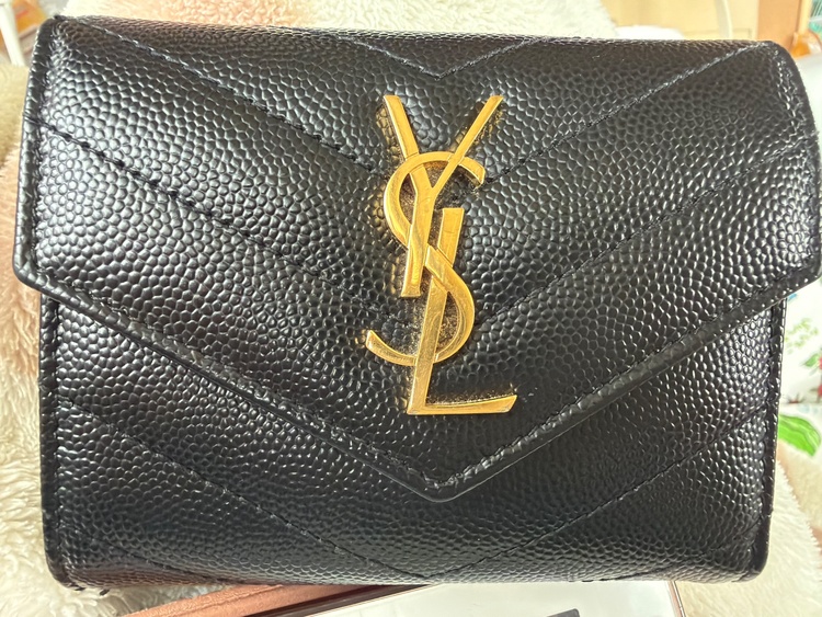 イブサンローラン  （ブランドバッグ）の商品画像 - 査定依頼日：2025年12月27日 - 最高査定価格：45,000円