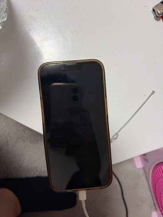 iPhone iPhone 14 128GB au（スマホ）の商品画像 - 査定依頼日：2026年9月20日 - 最高査定価格：46,000円