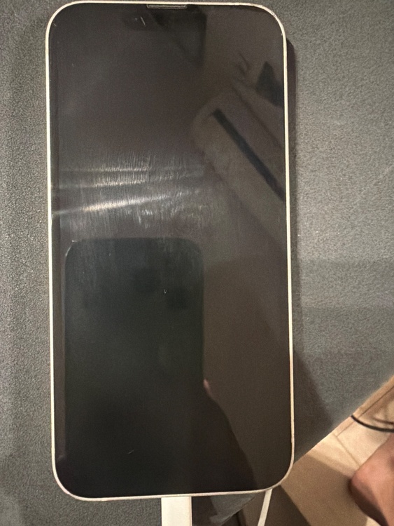 iPhone iPhone 13 128GB Softbank（スマホ）の商品画像 - 査定依頼日：2026年8月28日 - 最高査定価格：40,000円