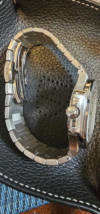 パテックフィリップ ノーチラス 7118 1A010（高級時計）の商品画像 - 査定依頼日：2026年5月10日 - 最高査定価格：11,000,000円