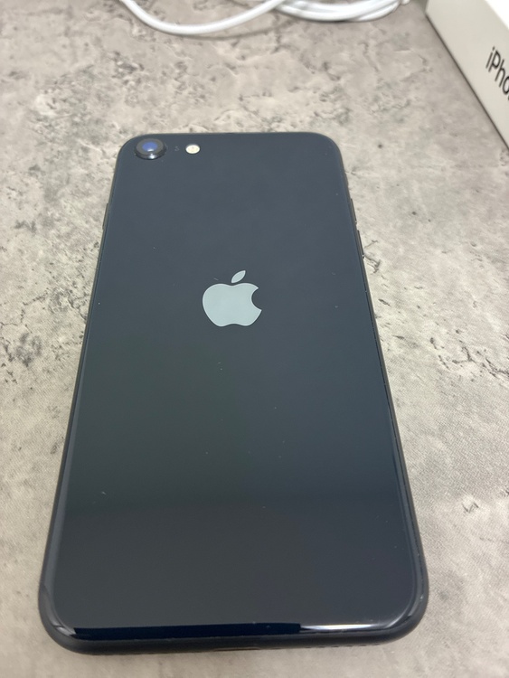 iPhone SE (第 3 世代) 64GB SIMフリー（スマホ）の商品画像 - 査定依頼日：2026年1月28日 - 最高査定価格：35,000円