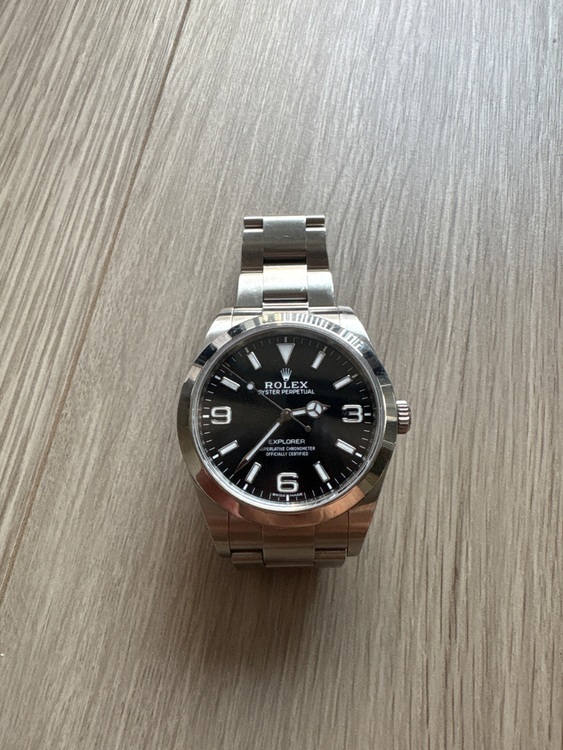 ロレックス エクスプローラー 　21427（高級時計）の商品画像 - 査定依頼日：2025年6月28日 - 最高査定価格：1,000,000円