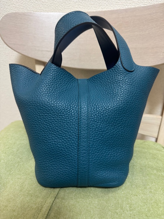 ピコタンロックPM エクラ（ブランドバッグ）の商品画像 - 査定依頼日：2025年10月16日 - 最高査定価格：370,000円