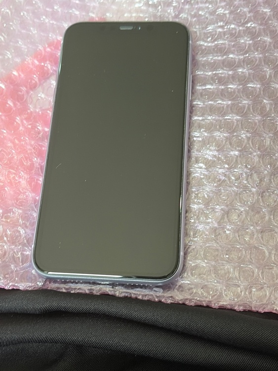 iPhone iPhone11 128GB au（スマホ）の商品画像 - 査定依頼日：2026年7月1日 - 最高査定価格：15,000円