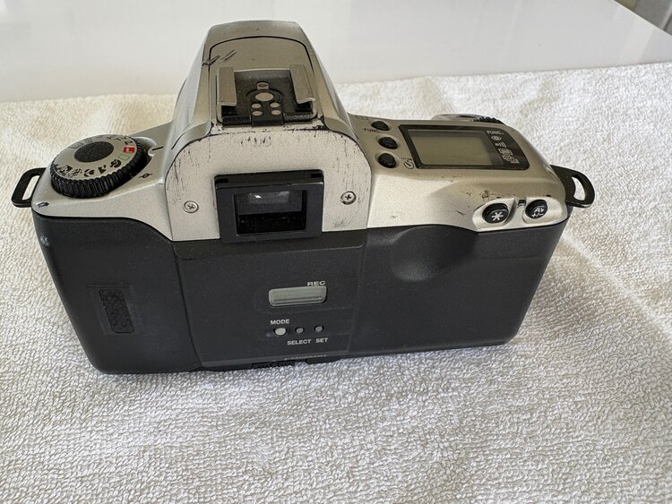 EOS kiss3（カメラ）の商品画像 - 査定依頼日：2025年5月3日 - 最高査定価格：800円