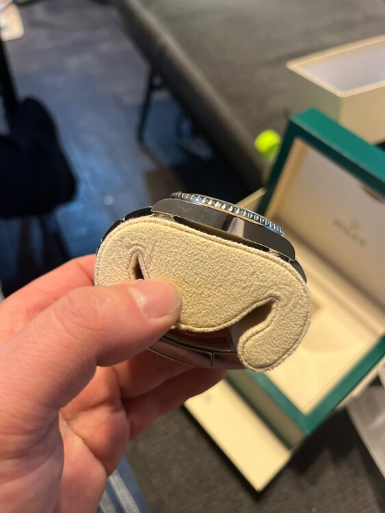 ロレックス サブマリーナー （高級時計）の商品画像 - 査定依頼日：2025年4月8日 - 最高査定価格：2,100,000円