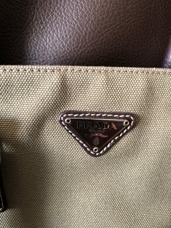 不明（ブランドバッグ）の商品画像 - 査定依頼日：2024年12月21日 - 最高査定価格：30,000円