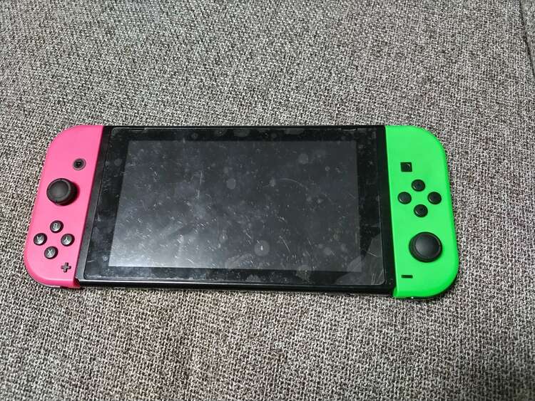 任天堂Switch（ゲーム機本体・ゲームソフト）の商品画像 - 査定依頼日：2025年5月16日 - 最高査定価格：2,000円