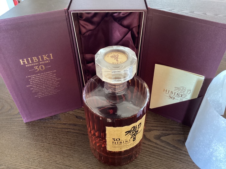 ウイスキー サントリー響 （お酒）の商品画像 - 査定依頼日：2026年2月21日 - 最高査定価格：485,000円