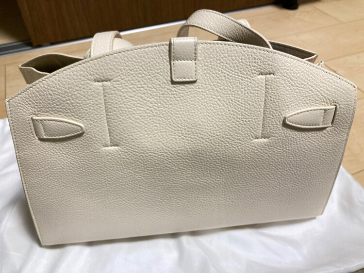 その他 フルラ （ブランドバッグ）の商品画像 - 査定依頼日：2025年3月8日 - 最高査定価格：2,000円