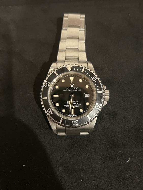 ロレックス シードゥエラー 1660（高級時計）の商品画像 - 査定依頼日：2025年12月7日 - 最高査定価格：1,550,000円