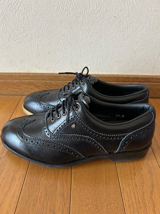 ゴルフシューズ　（ゴルフ用品）の商品画像 - 査定依頼日：2025年8月25日 - 最高査定価格：3,000円