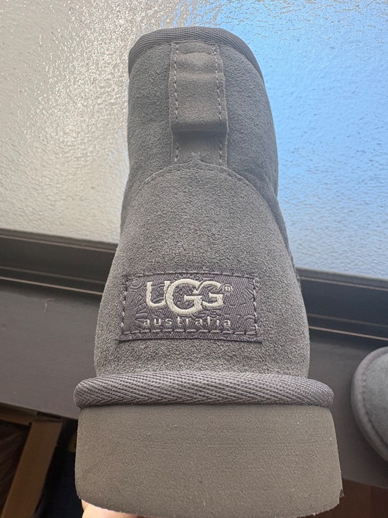 UGG（古着・ファッション）の商品画像 - 査定依頼日：2025年11月23日 - 最高査定価格：2,000円