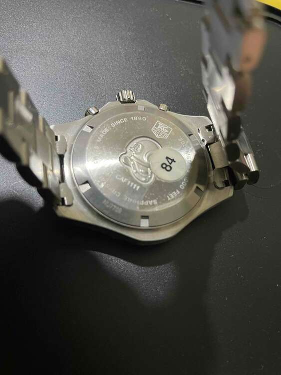 タグホイヤー アクアレーサー CAF1111.NU776（高級時計）の商品画像 - 査定依頼日：2025年2月8日 - 最高査定価格：80,000円