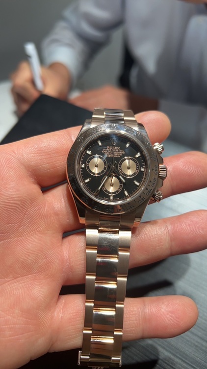 ロレックス デイトナ ピンクゴールド金無垢　黒もさ（高級時計）の商品画像 - 査定依頼日：2025年7月3日 - 最高査定価格：7,300,000円
