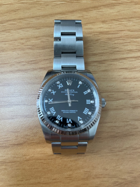 ロレックス エアキング 114234G（高級時計）の商品画像 - 査定依頼日：2025年10月27日 - 最高査定価格：900,000円