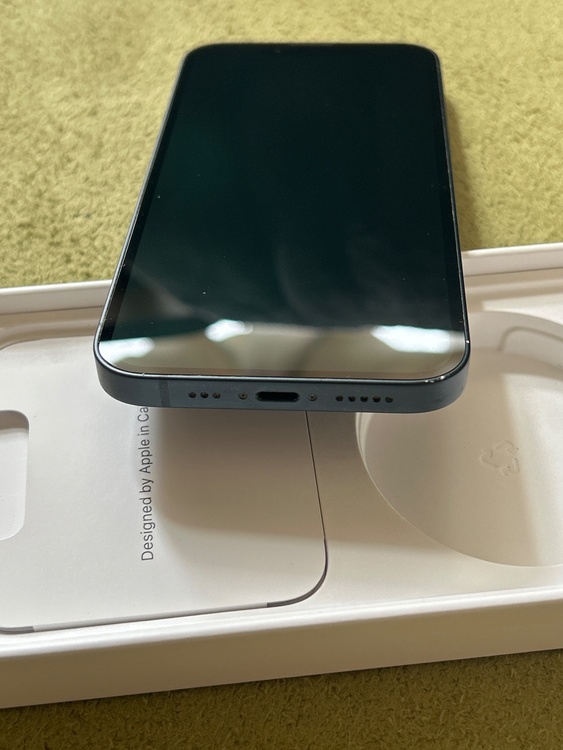 iPhone iPhone 14 128GB au（スマホ）の商品画像 - 査定依頼日：2026年6月28日 - 最高査定価格：48,000円