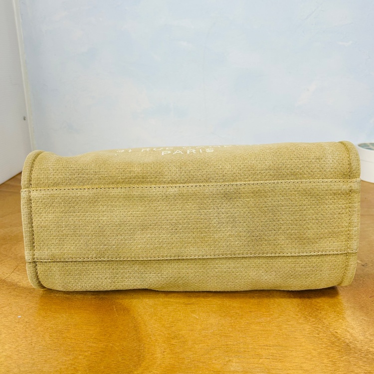 ドーヴィル（ブランドバッグ）の商品画像 - 査定依頼日：2026年3月4日 - 最高査定価格：220,000円