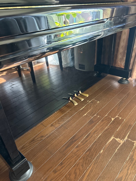 YAMAHA U300 ペダル3本　黒　製造番号5554987（ピアノ・楽器・PA機材）の商品画像 - 査定依頼日：2026年1月23日 - 最高査定価格：5,000円