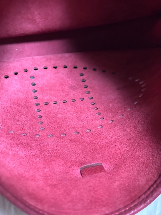 エルメス　エブリン1GM  トリヨンクレマンス　 ルージュアッシュ　⬜︎O（ブランドバッグ）の商品画像 - 査定依頼日：2025年10月30日