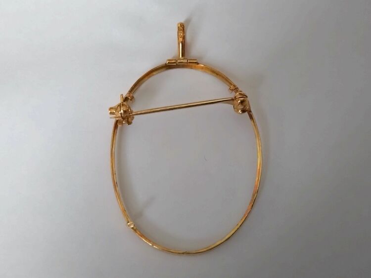 ブローチ空枠（金・貴金属）の商品画像 - 査定依頼日：2025年8月6日 - 最高査定価格：99,999,999円