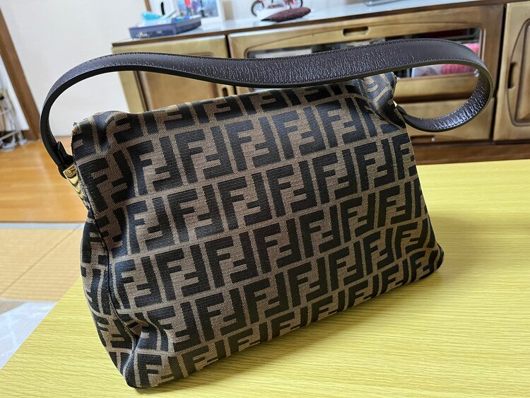 フェンディ  （ブランドバッグ）の商品画像 - 査定依頼日：2025年2月23日 - 最高査定価格：115,000円