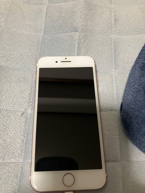 iPhone iPhone7 32GB SIMフリー（スマホ）の商品画像 - 査定依頼日：2026年7月27日 - 最高査定価格：1,000円