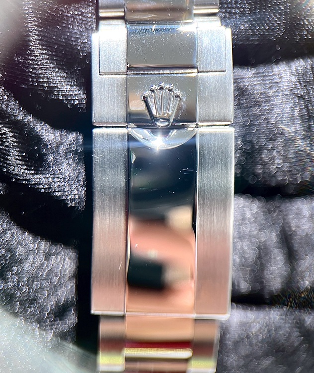 ロレックス デイトナ 116500lm（高級時計）の商品画像 - 査定依頼日：2025年6月27日 - 最高査定価格：3,550,000円