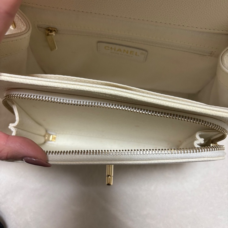 ビジネスアフィニティ（ブランドバッグ）の商品画像 - 査定依頼日：2025年11月23日 - 最高査定価格：400,000円