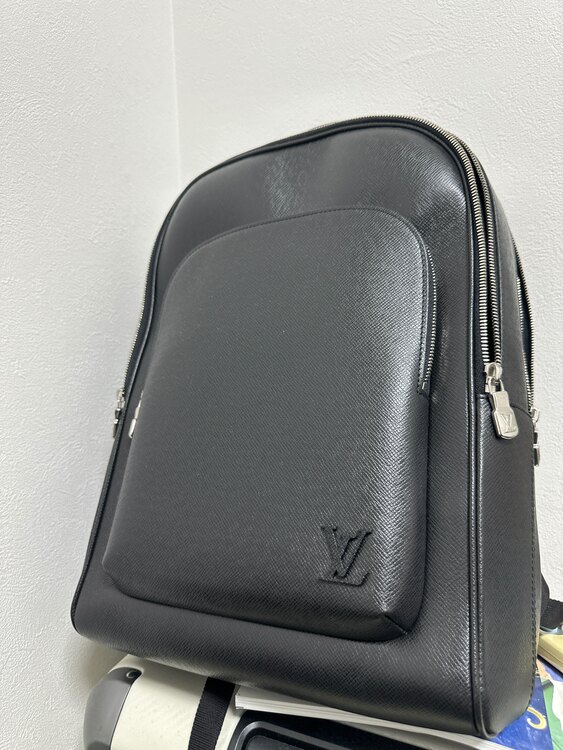 ルイヴィトン タイガ （ブランドバッグ）の商品画像 - 査定依頼日：2024年12月22日 - 最高査定価格：250,000円