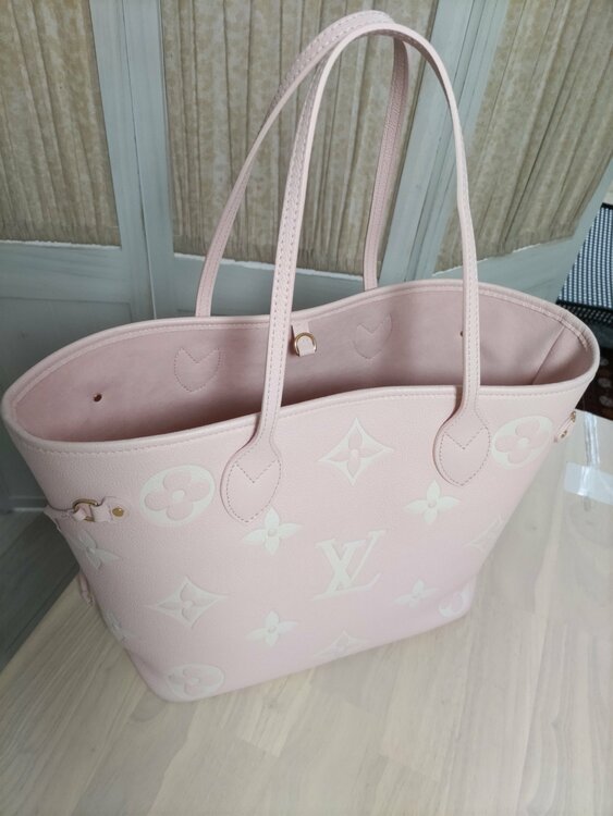 ルイヴィトン ネヴァーフル （ブランドバッグ）の商品画像 - 査定依頼日：2026年3月8日 - 最高査定価格：280,000円